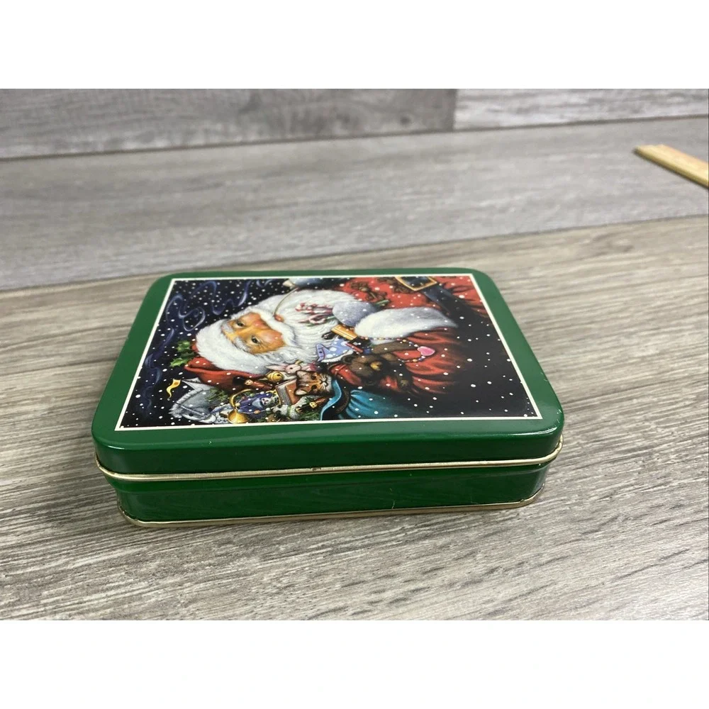 Vintage Lynn Bywaters Christmas Tin Santa 1990 Hong Kong‎